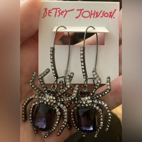 BETSEY JOHNSON Halloween Crystal-Studded Rich Witch Spider Earrings NEW NWT - Picture 5 of 5
